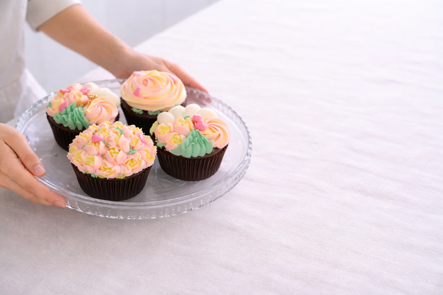 How Cupcakes Delivered Sydney Services Keep Cakes Fresh in Transit